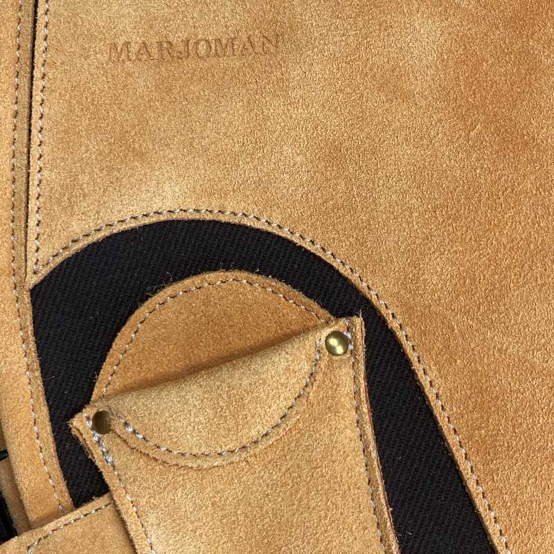 Detalle del bolsillo reforzado del mandil Marjoman
