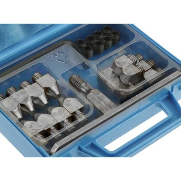 Estuche Michel Vaillant abierto con KR30S, KR40S, tapones y llaves