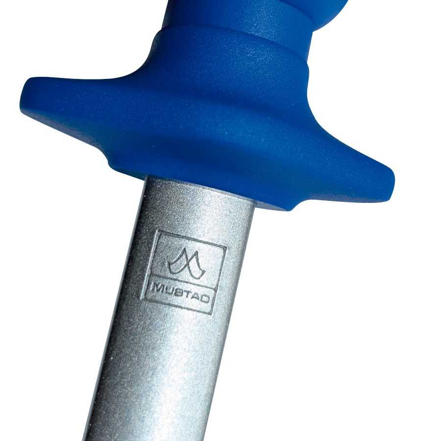 Detalle de la superficie y marca del afilador Mustad