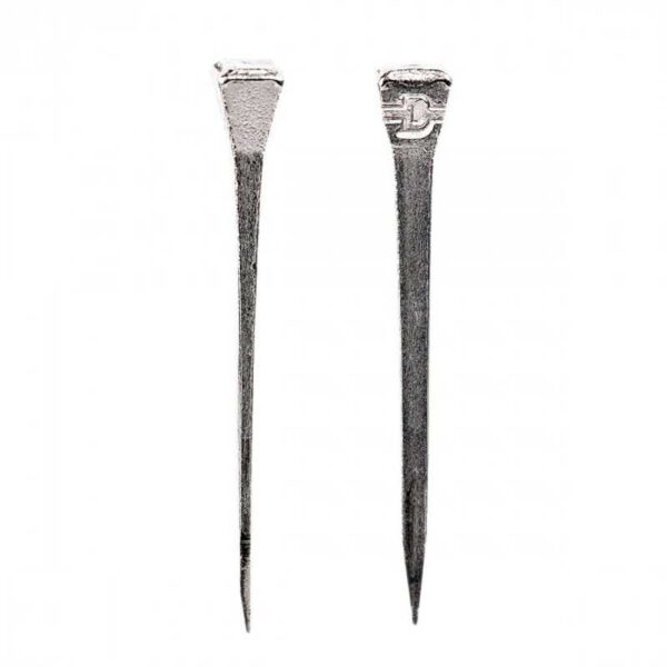 Clavos Derby E