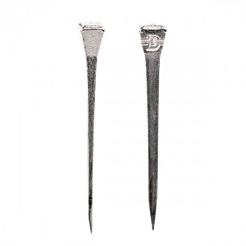 Clavos Derby E